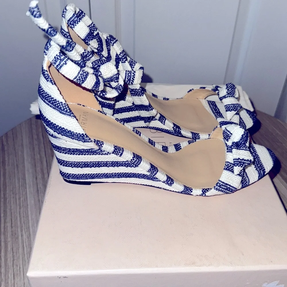 Brand new Alexandre Birman Shoe . - Picture 5 of 7